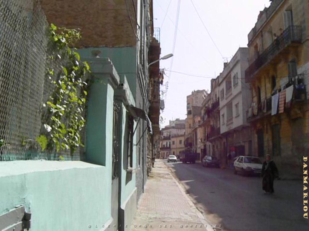 rue Rabelais 22.JPG